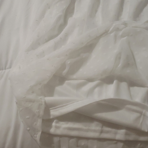 ♥️New Boutique polka dot top - Picture 9 of 10